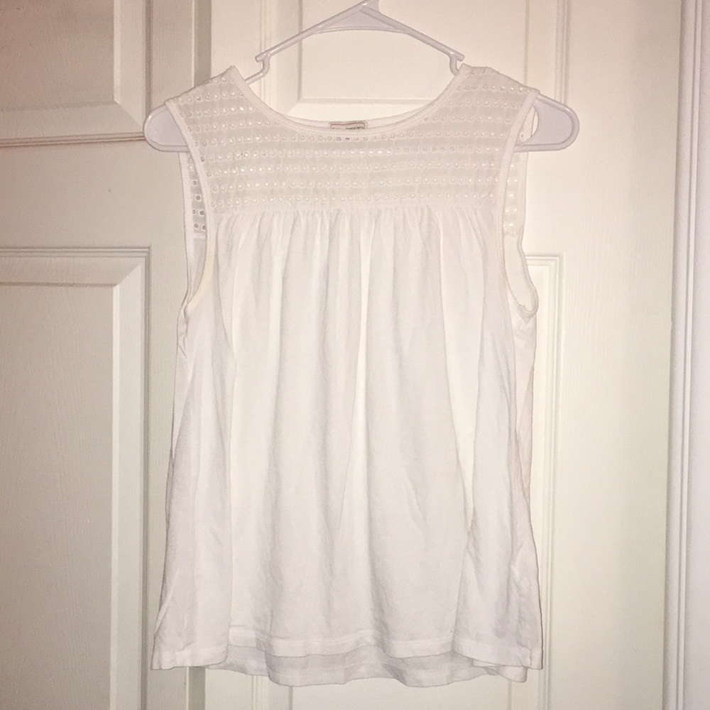 gap white eyelet tank top size small